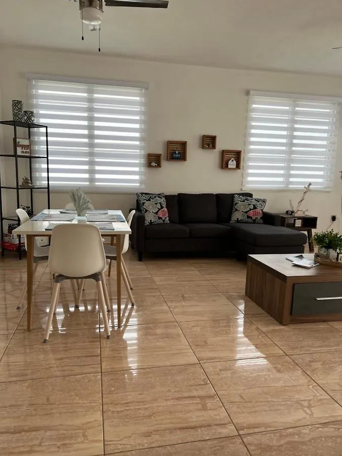 Coral Guest House - Jobos Isabela, Pr 0*, 伊莎贝拉